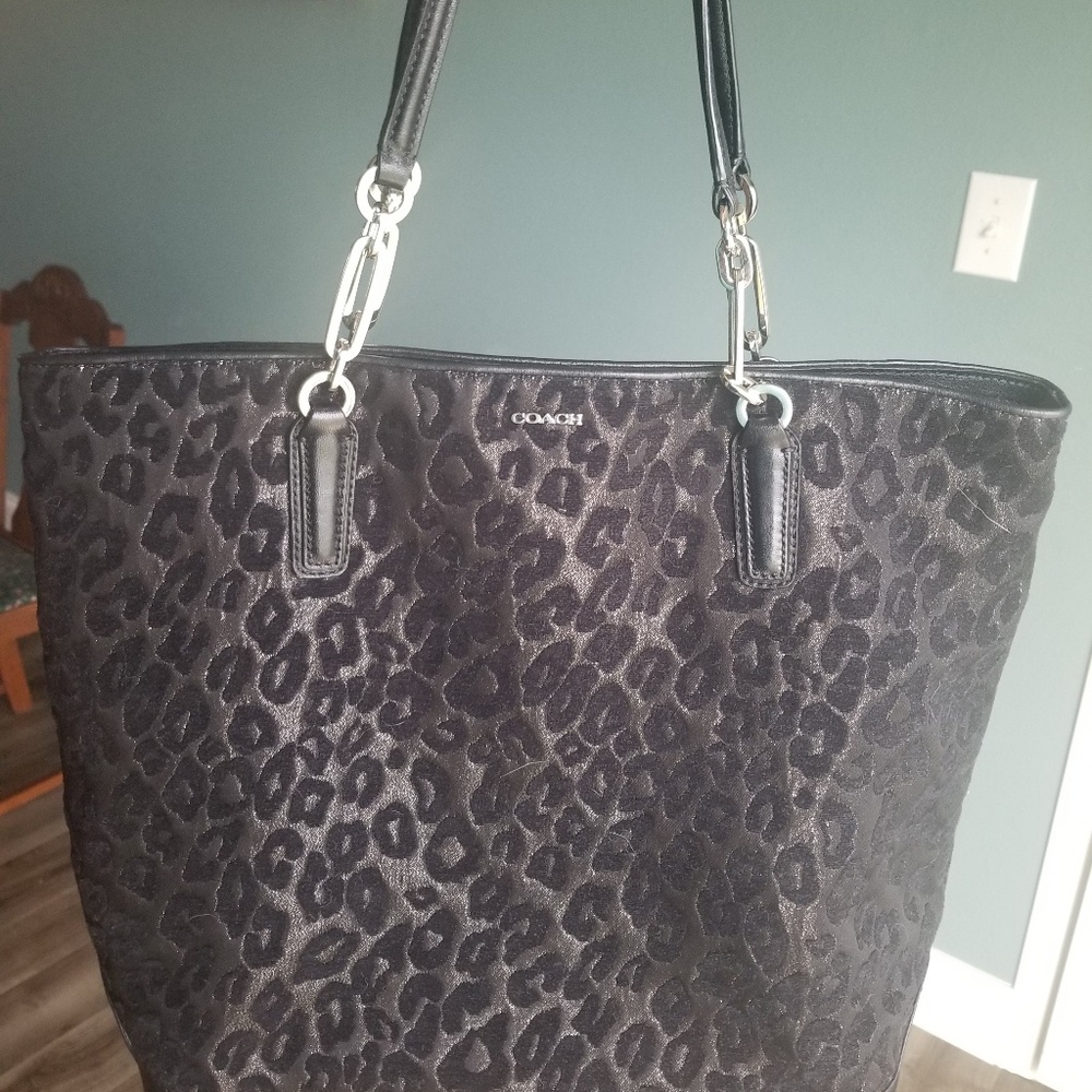 Lightly used authentic coach bag